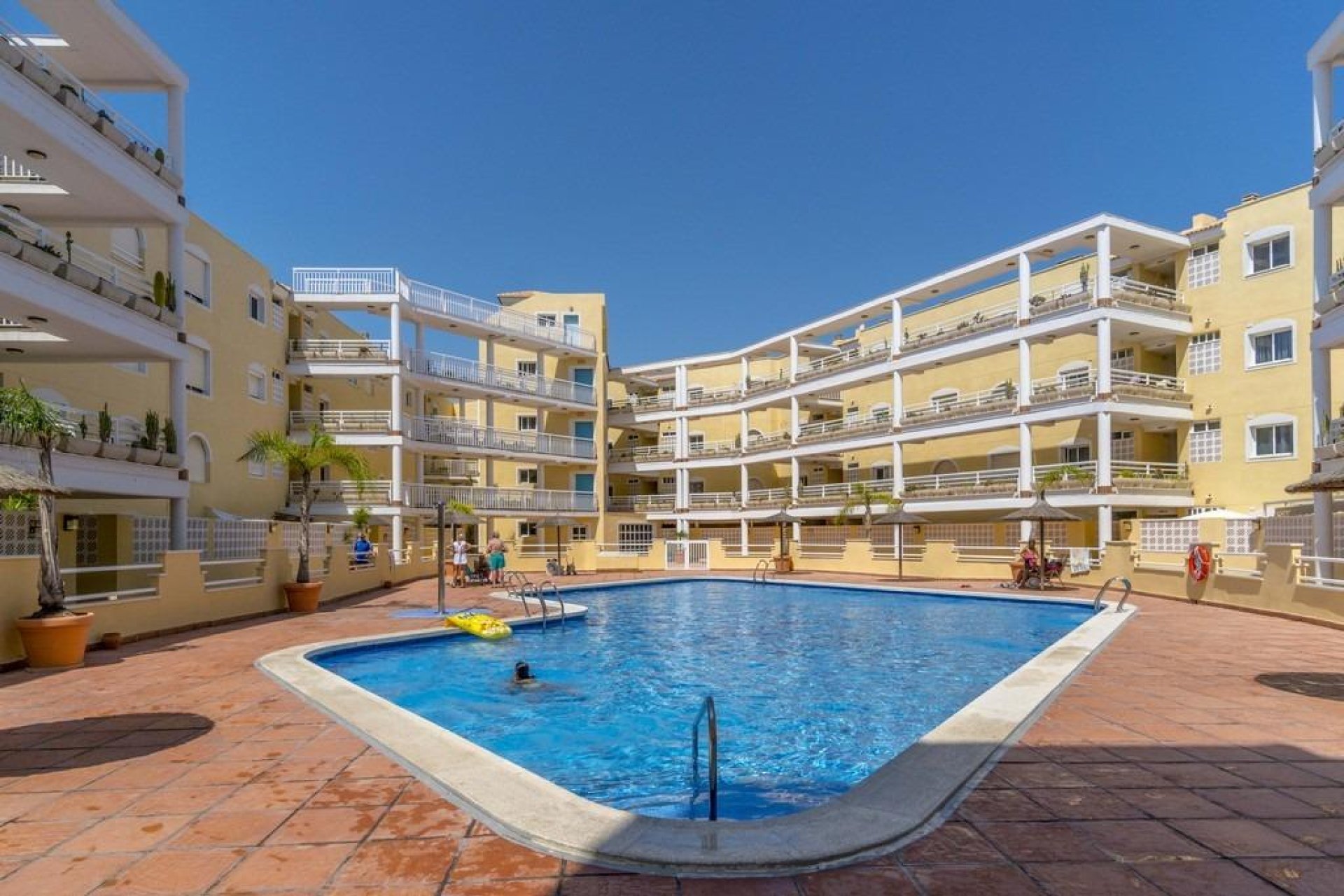 Resale - Apartment - Orihuela Costa - Campoamor