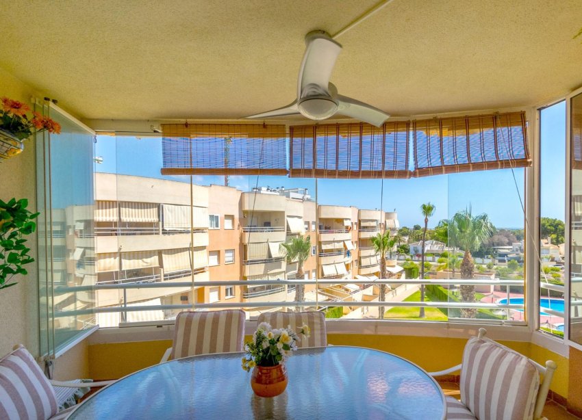 Resale - Apartment - Orihuela Costa - Campoamor