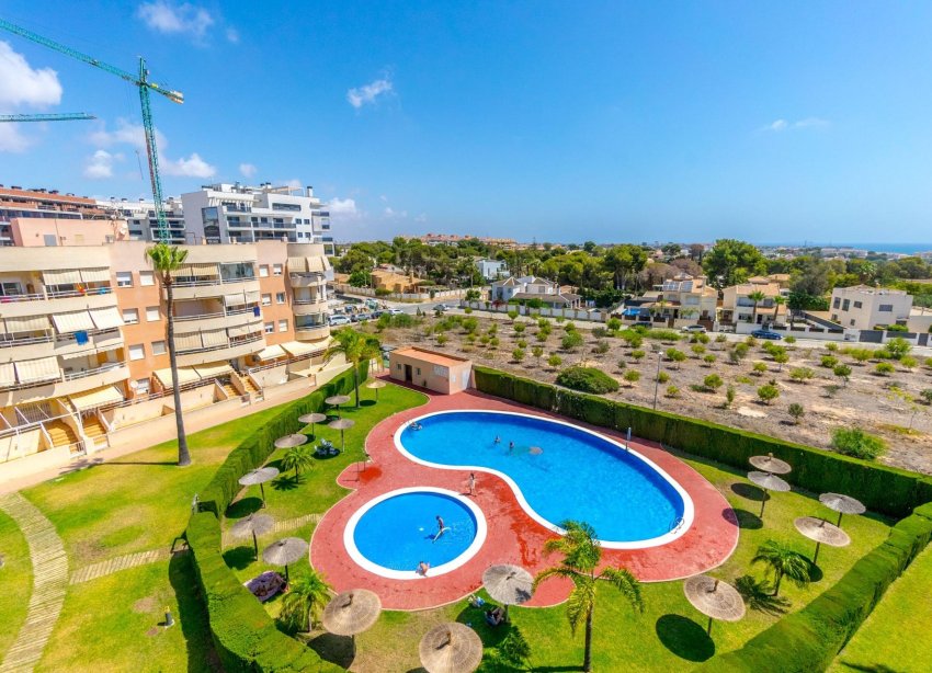 Resale - Apartment - Orihuela Costa - Campoamor