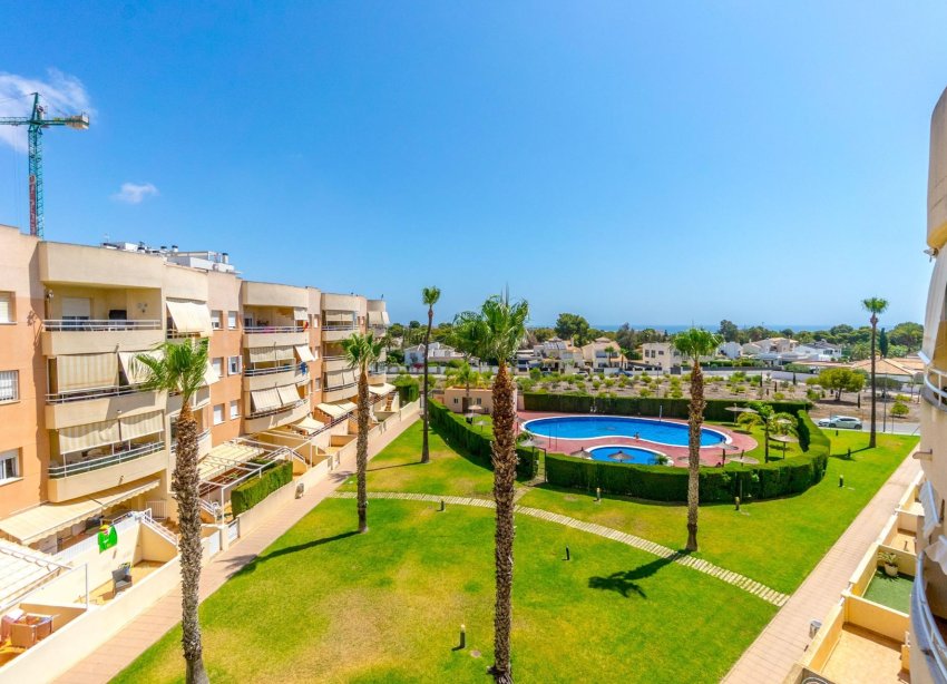 Resale - Apartment - Orihuela Costa - Campoamor