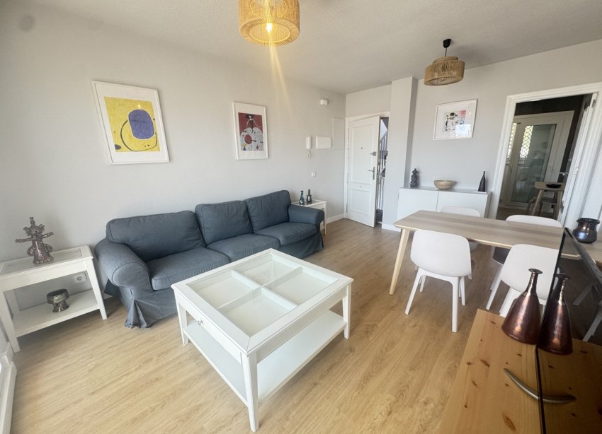 Resale - Apartment - Orihuela Costa - Campoamor