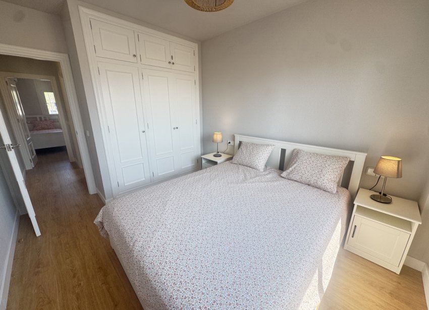 Resale - Apartment - Orihuela Costa - Campoamor