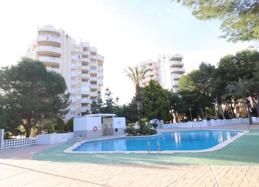 Resale - Apartment - Orihuela Costa - Campoamor