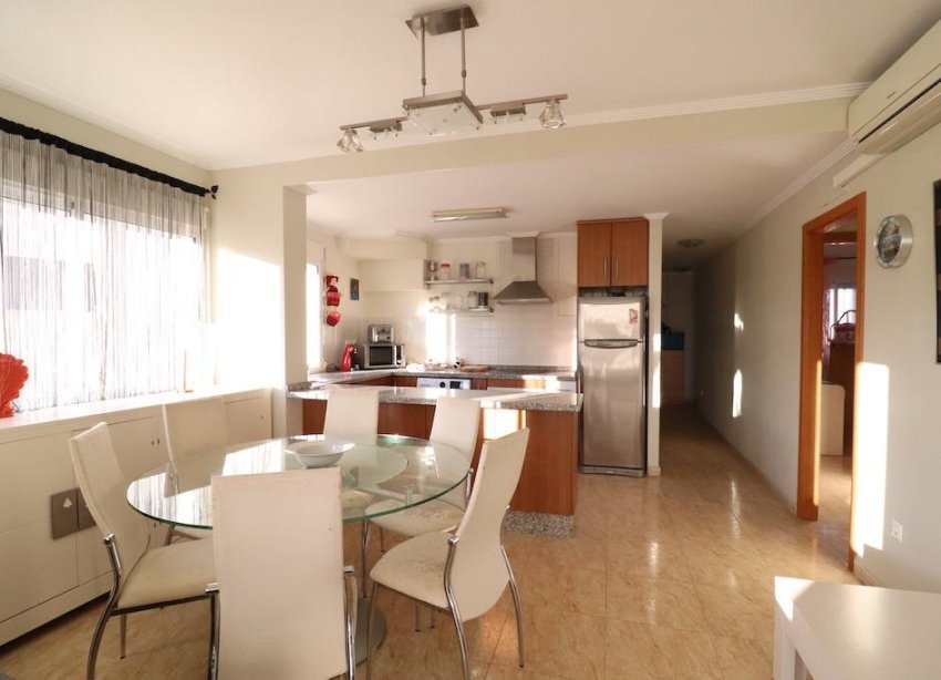 Resale - Apartment - Orihuela Costa - Campoamor