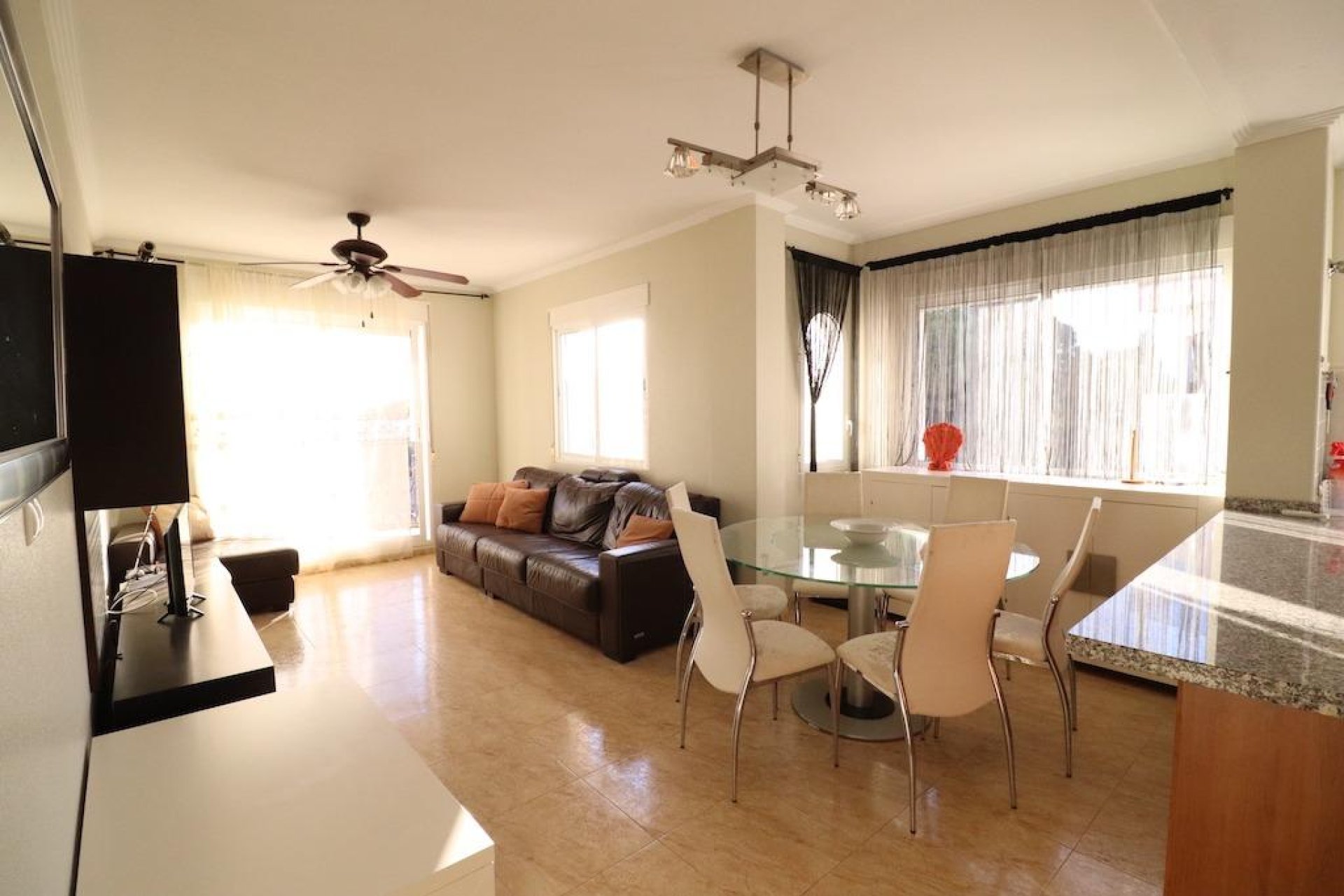 Resale - Apartment - Orihuela Costa - Campoamor