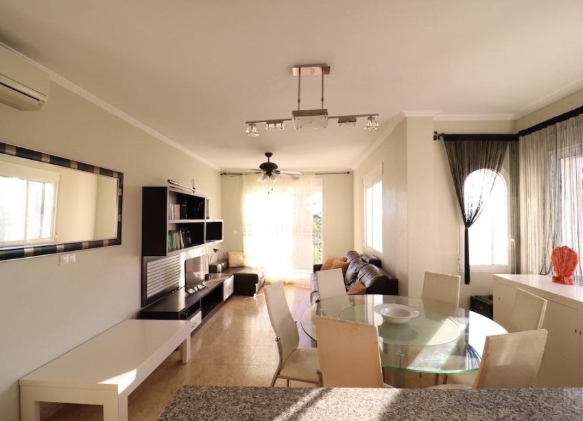 Resale - Apartment - Orihuela Costa - Campoamor