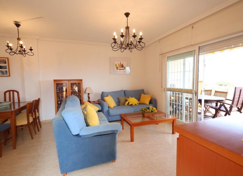 Resale - Apartment - Orihuela Costa - Campoamor