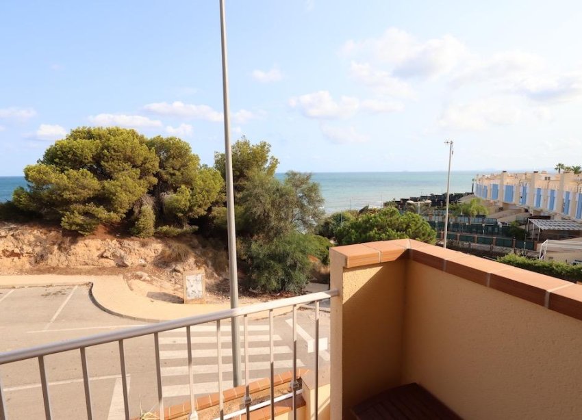 Resale - Apartment - Orihuela Costa - Campoamor