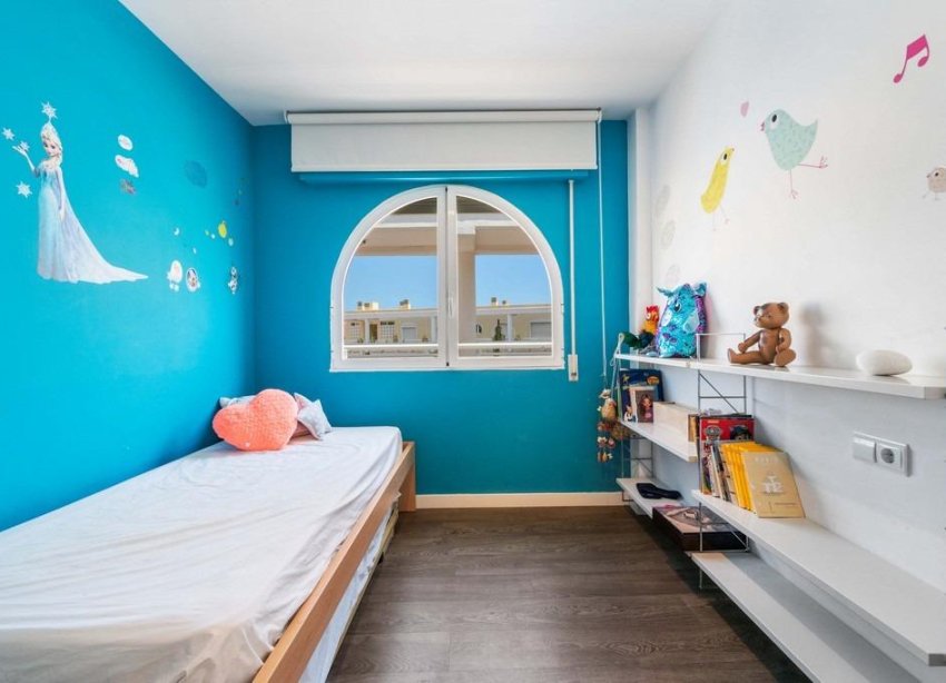 Resale - Apartment - Orihuela Costa - Campoamor