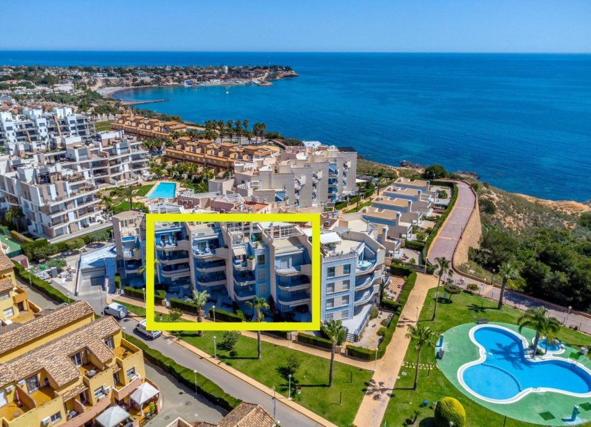 Resale - Apartment - Orihuela Costa - Campoamor