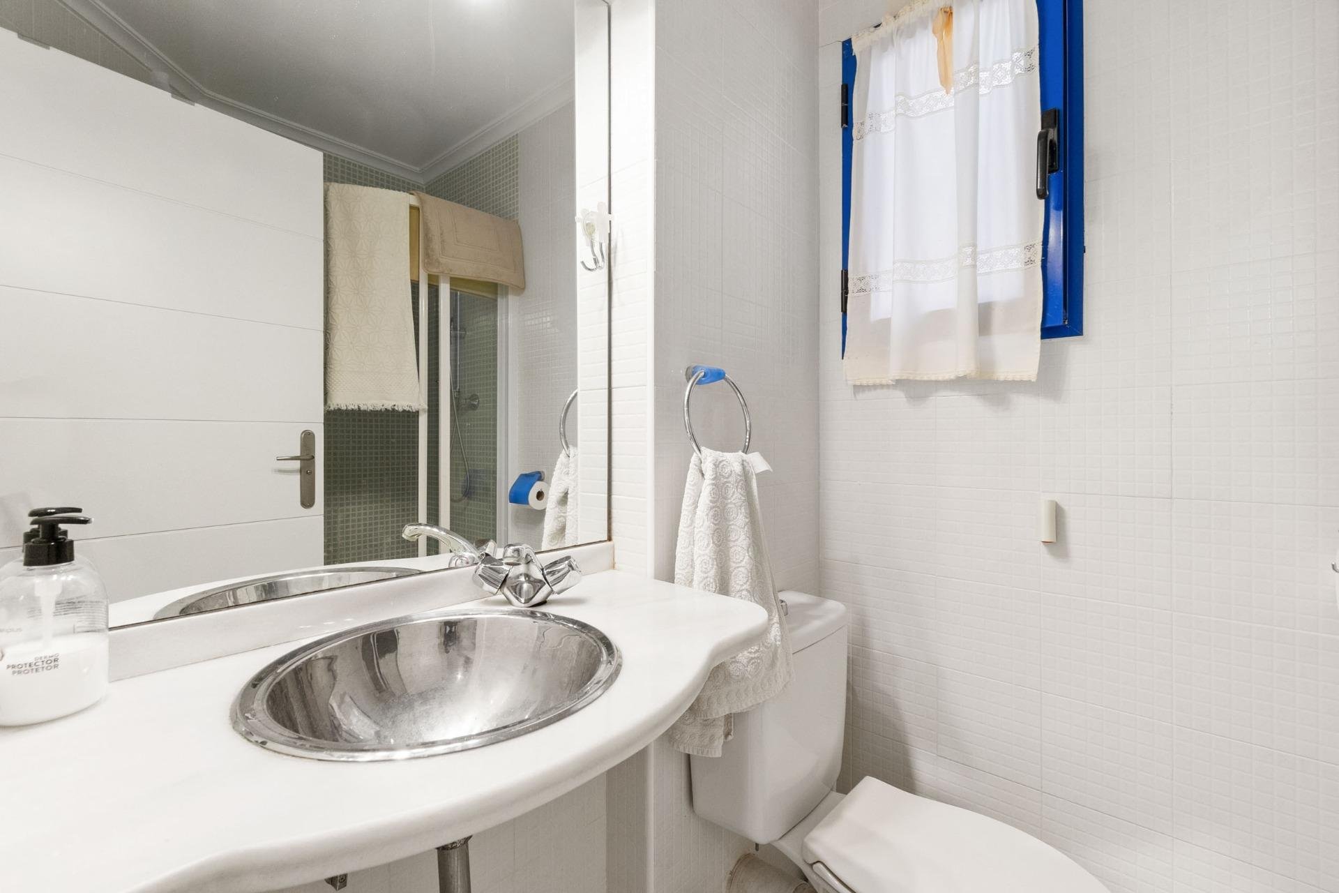 Resale - Apartment - Orihuela Costa - Campoamor