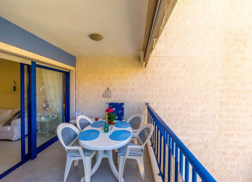Resale - Apartment - Orihuela Costa - Campoamor