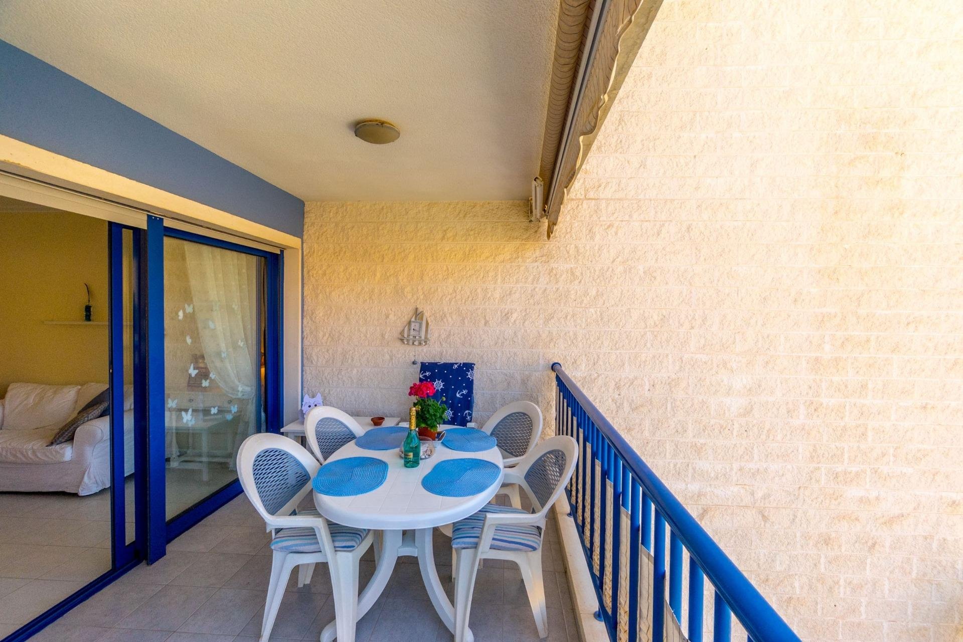 Resale - Apartment - Orihuela Costa - Campoamor