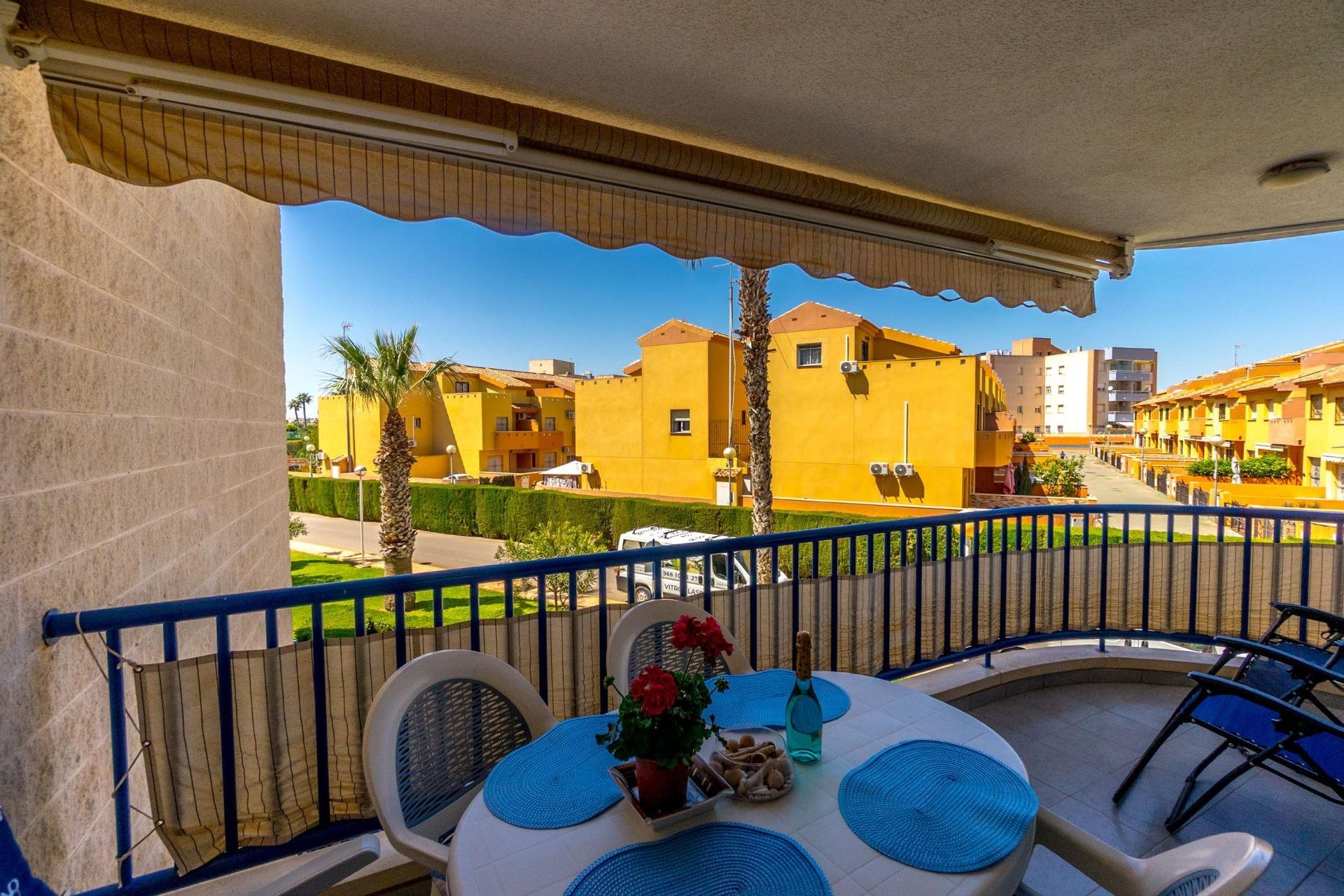 Resale - Apartment - Orihuela Costa - Campoamor