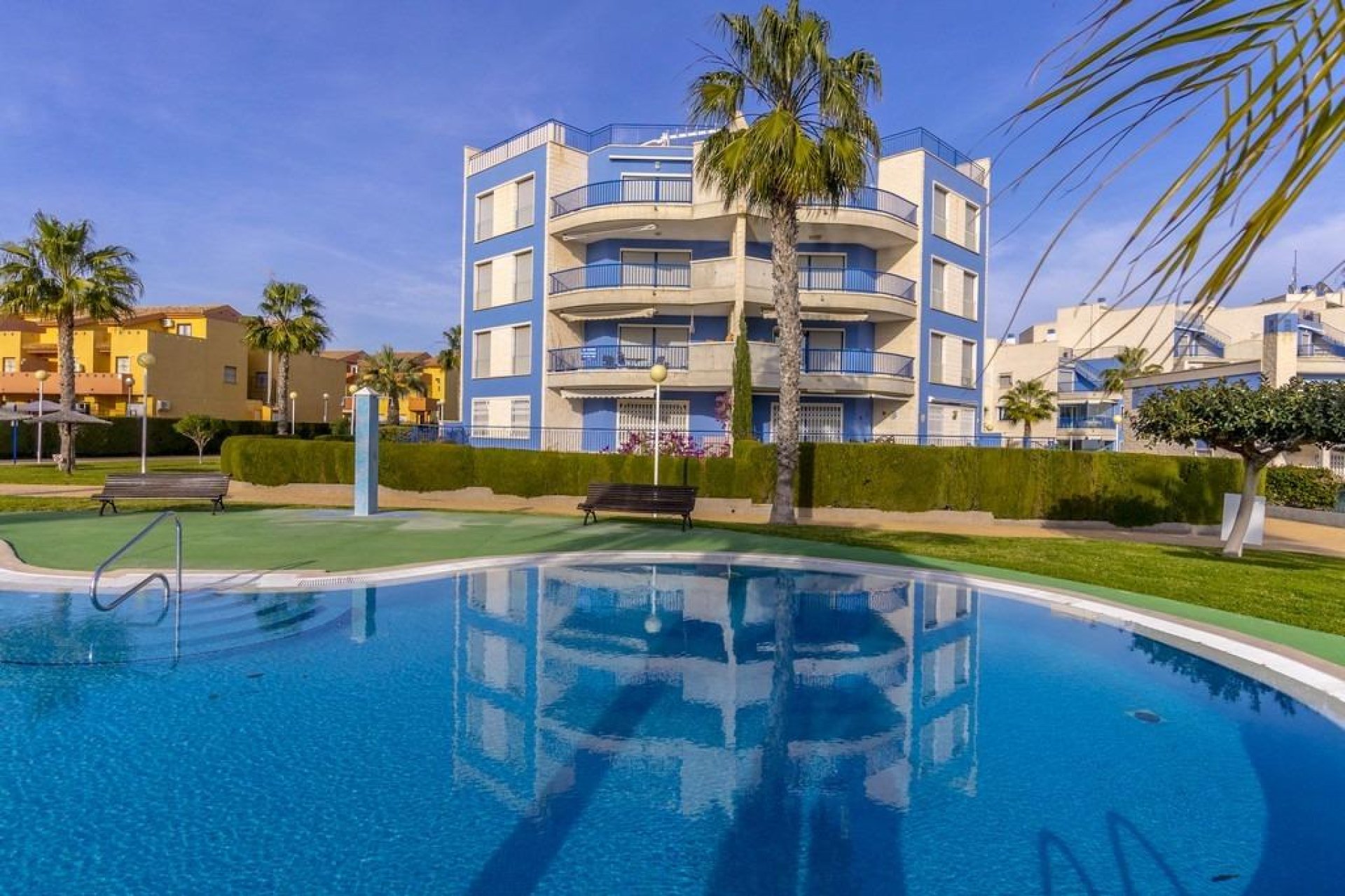 Resale - Apartment - Orihuela Costa - Campoamor