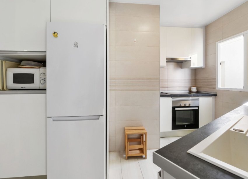 Resale - Apartment - Orihuela Costa - Campoamor