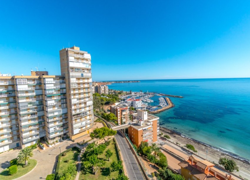 Resale - Apartment - Orihuela Costa - Campoamor