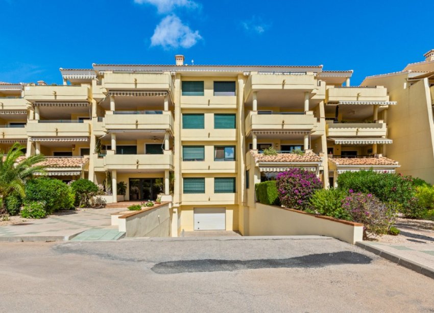 Resale - Apartment - Orihuela Costa - Campoamor
