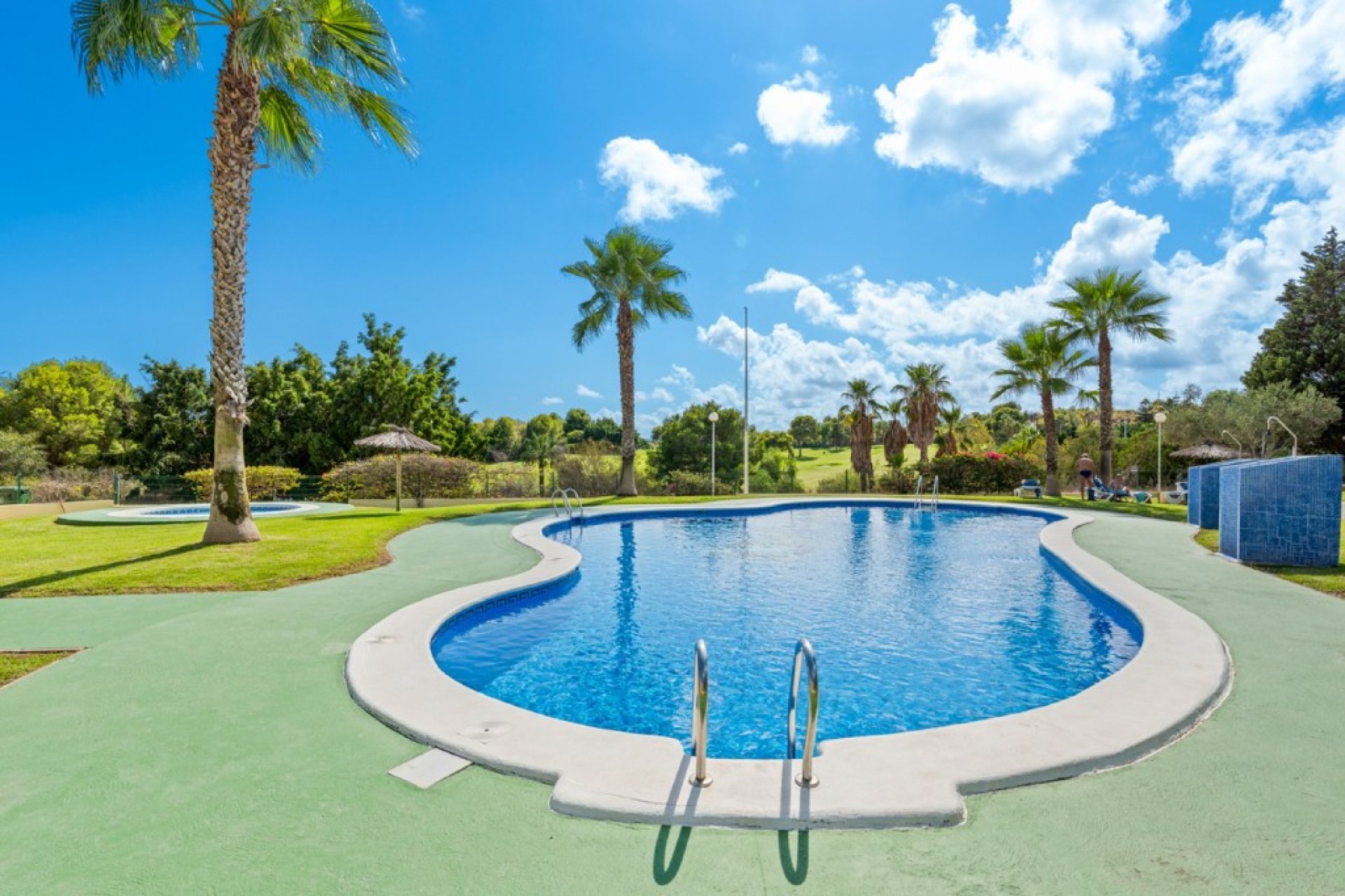 Resale - Apartment - Orihuela Costa - Campoamor