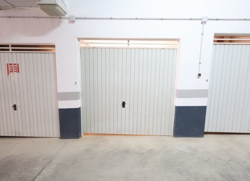 Resale - Apartment - Orihuela Costa - Campoamor