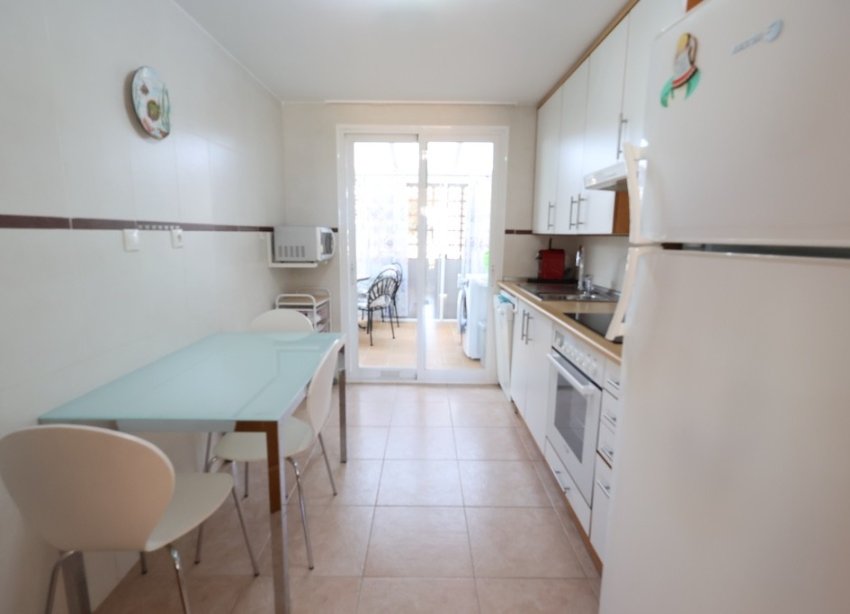 Resale - Apartment - Orihuela Costa - Campoamor