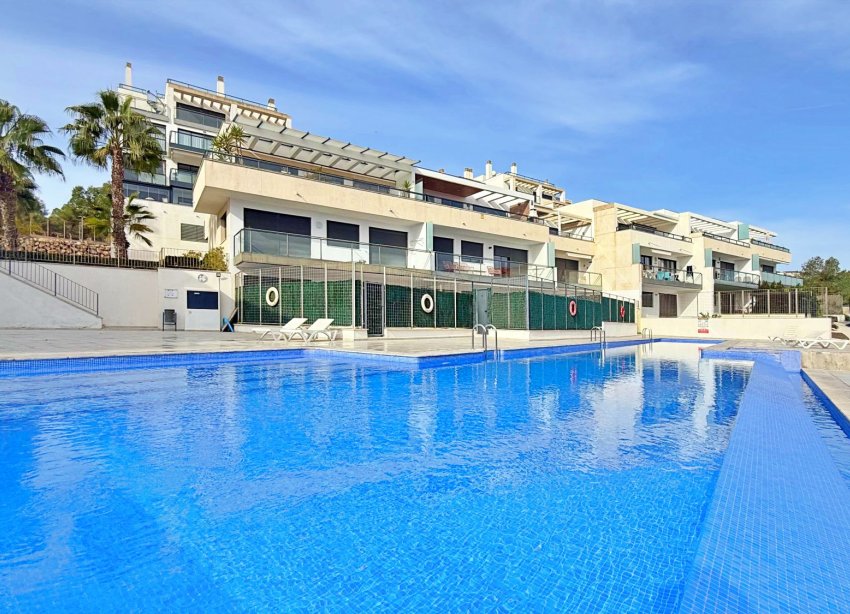 Resale - Apartment - Orihuela Costa - Campoamor