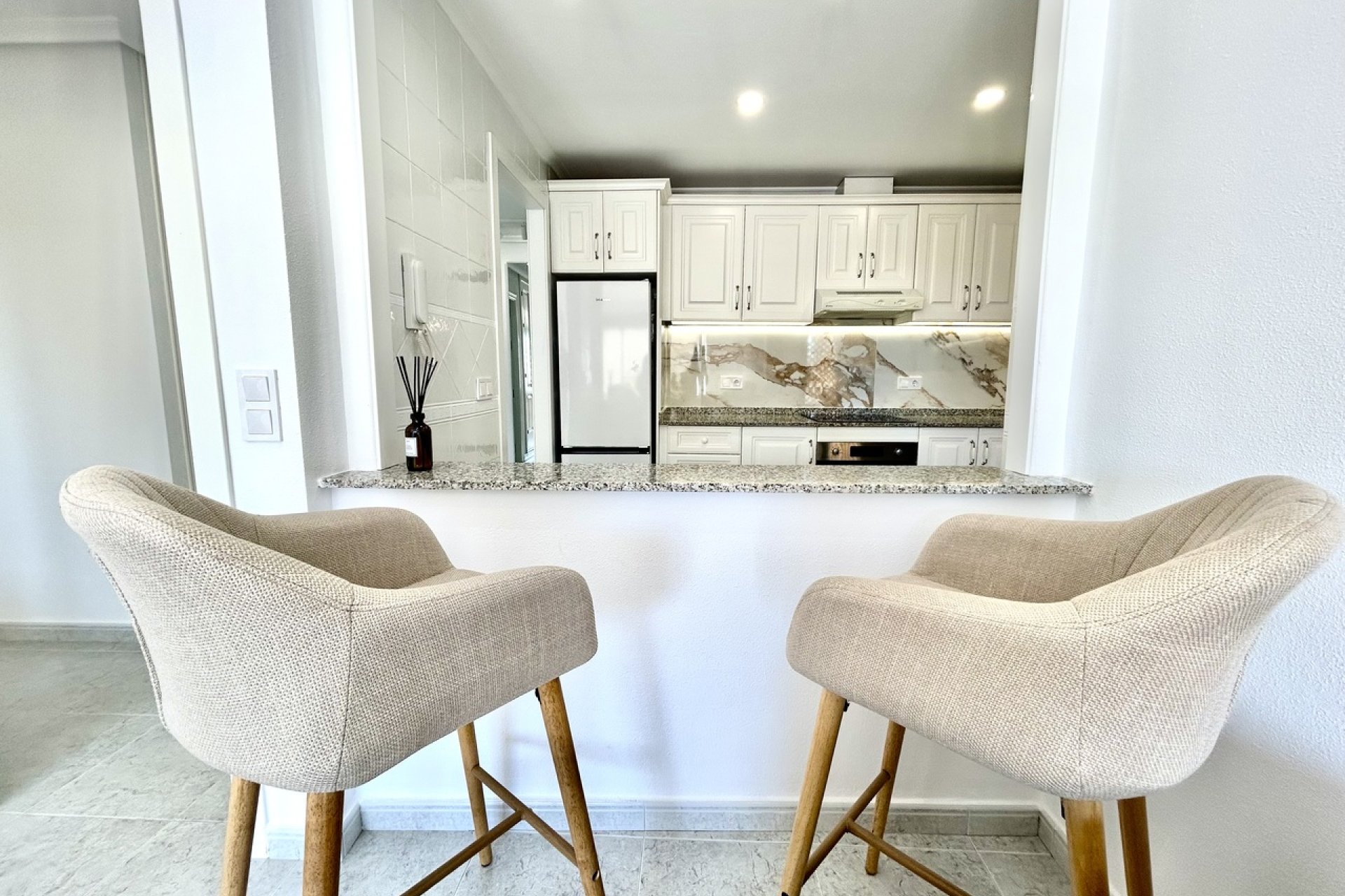 Resale - Apartment - Orihuela Costa - Campoamor