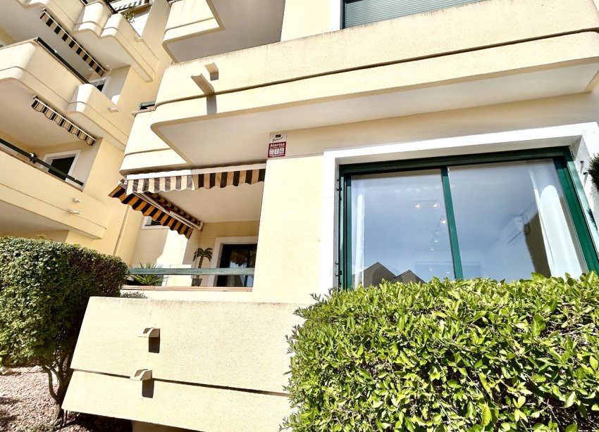 Resale - Apartment - Orihuela Costa - Campoamor