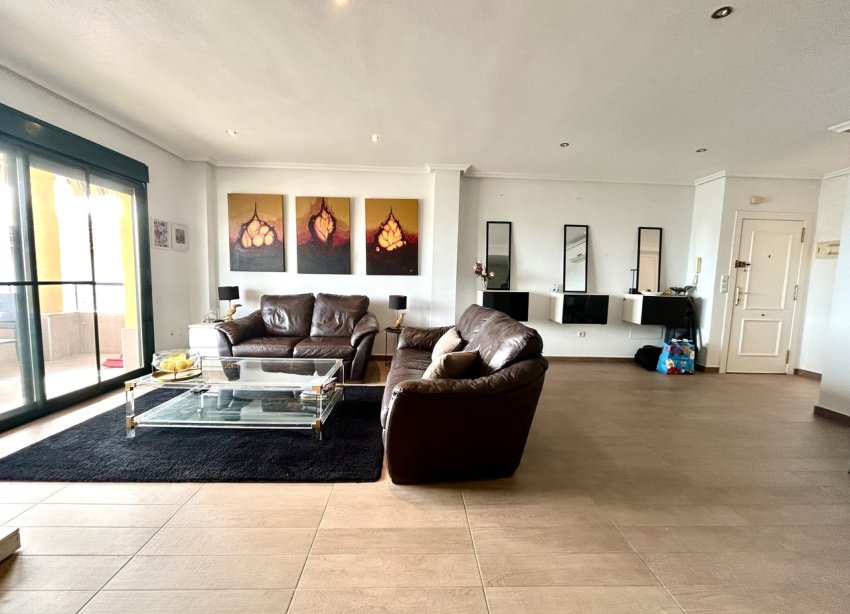 Resale - Apartment - Orihuela Costa - Campoamor