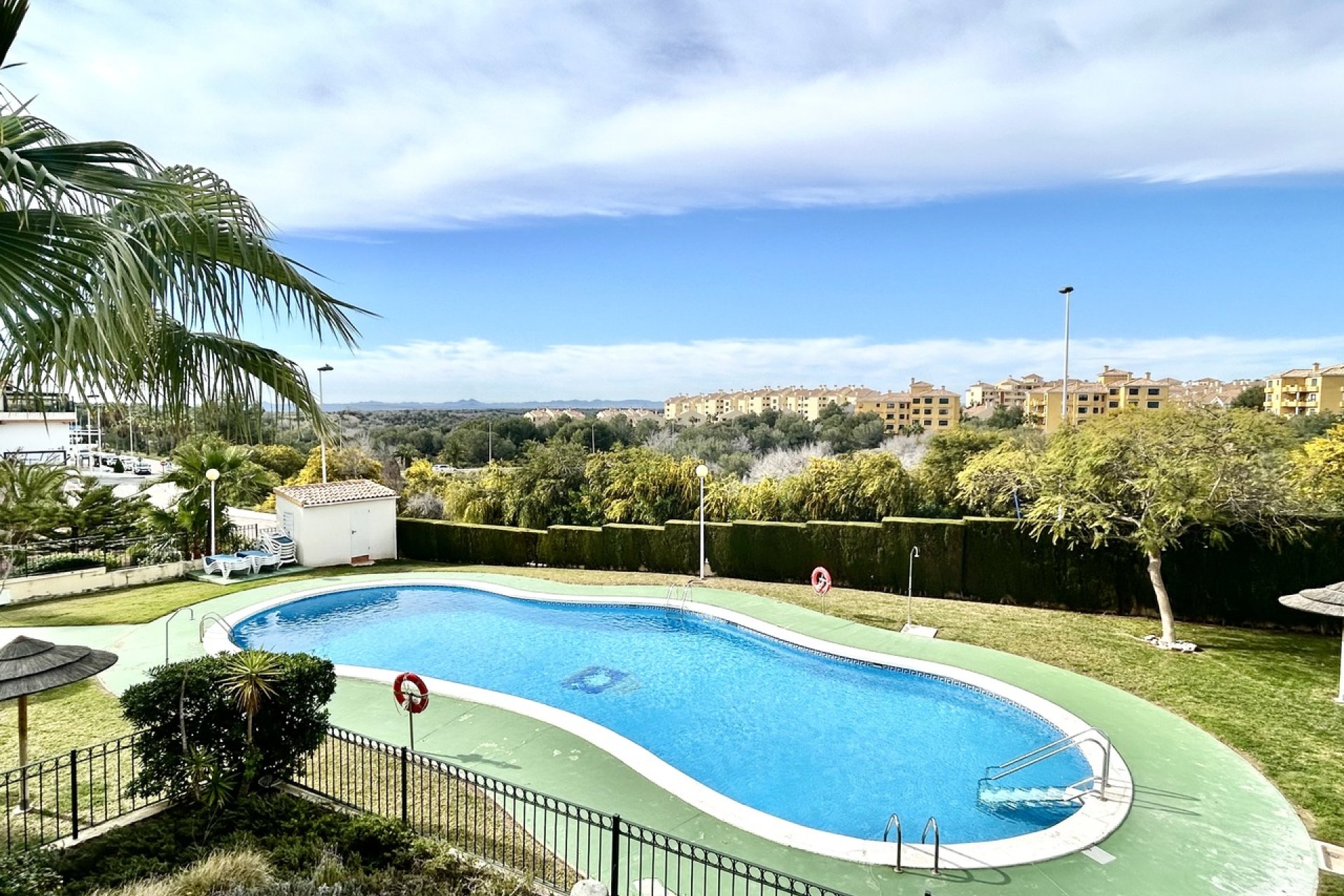 Resale - Apartment - Orihuela Costa - Campoamor
