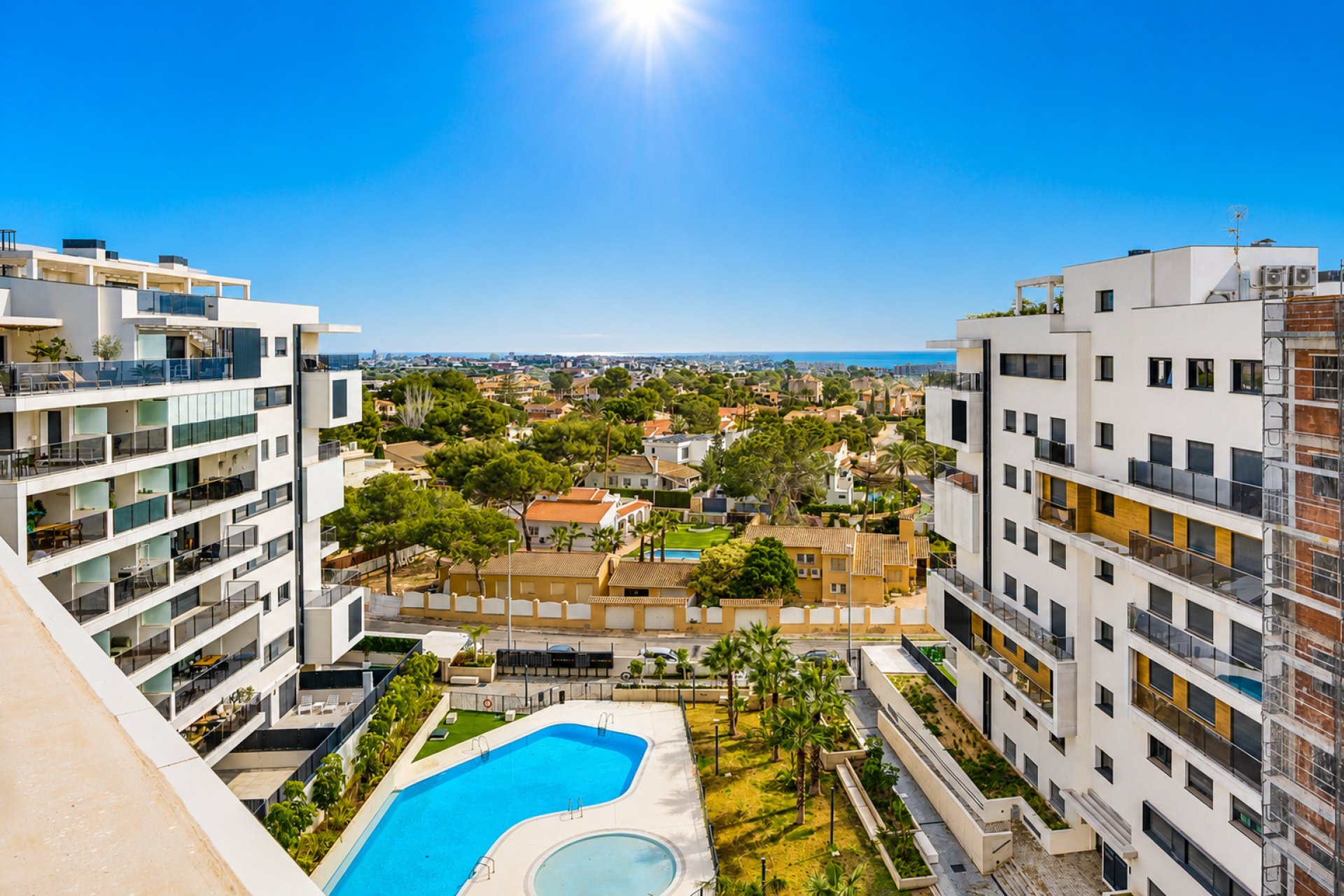 Resale - Apartment - Orihuela Costa - Campoamor