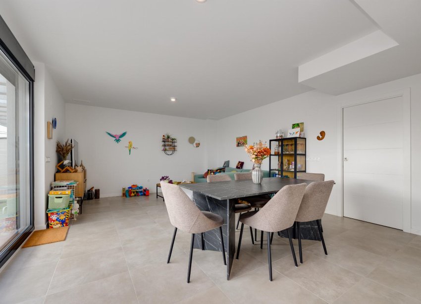 Resale - Apartment - Orihuela Costa - Campoamor