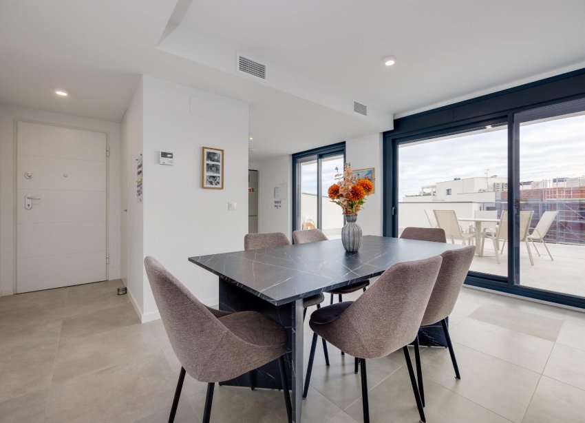 Resale - Apartment - Orihuela Costa - Campoamor