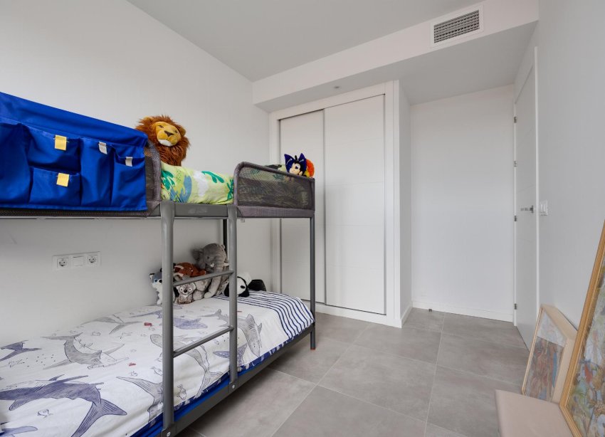 Resale - Apartment - Orihuela Costa - Campoamor