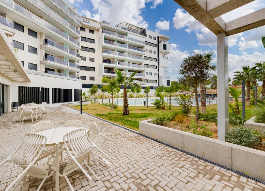 Resale - Apartment - Orihuela Costa - Campoamor