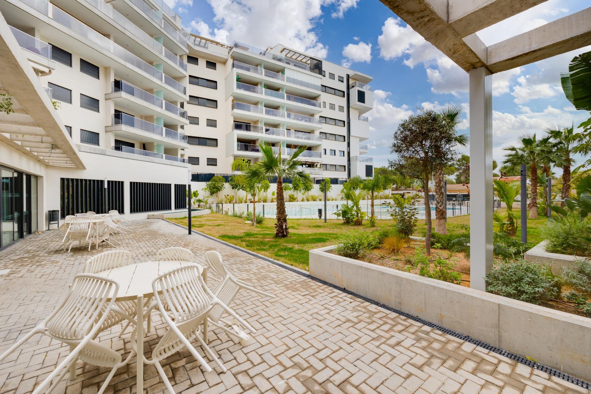Resale - Apartment - Orihuela Costa - Campoamor