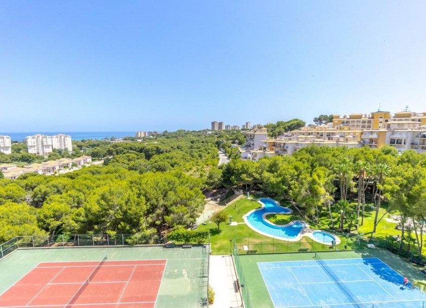 Resale - Apartment - Orihuela Costa - Campoamor