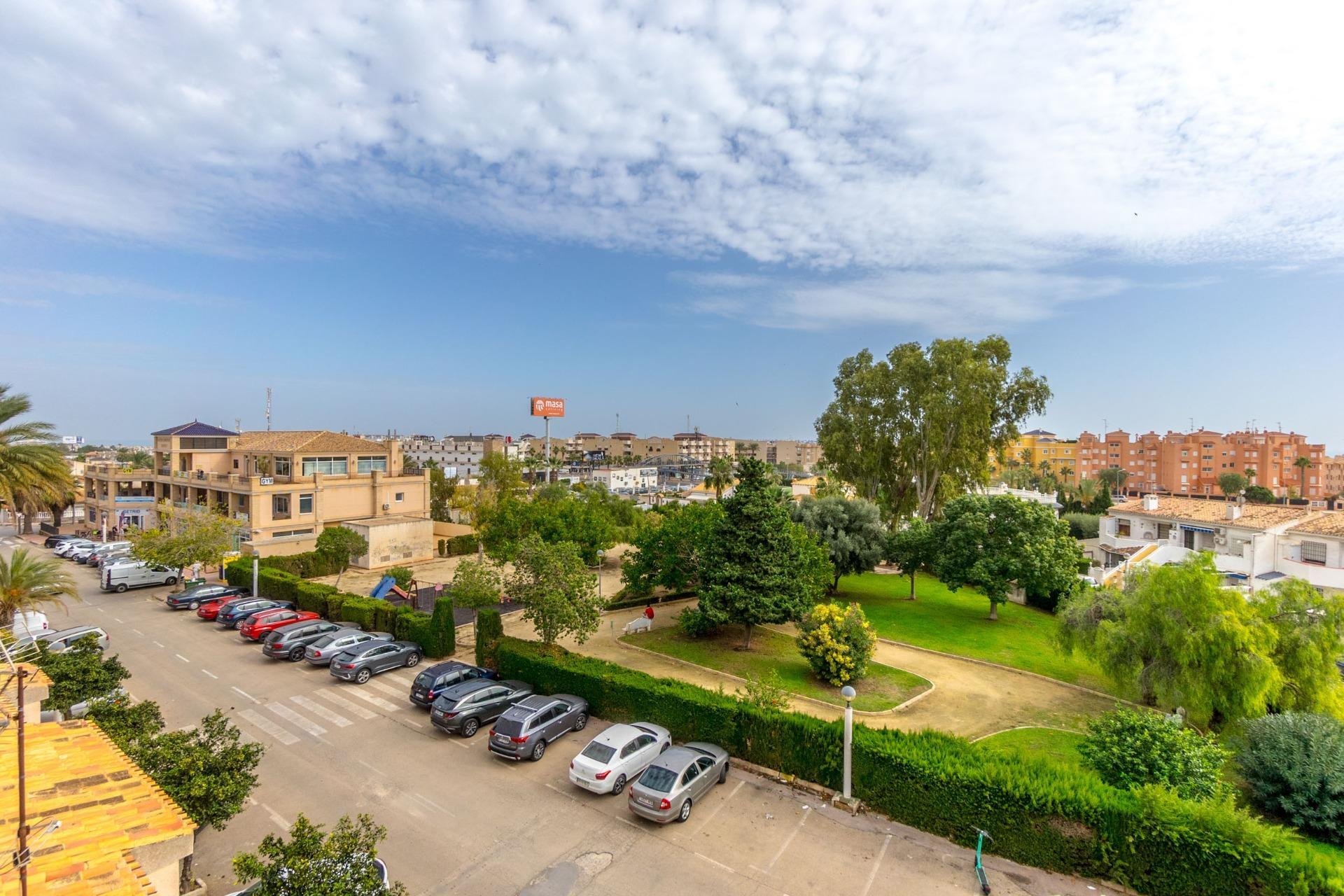 Resale - Apartment - Orihuela Costa - Campoamor