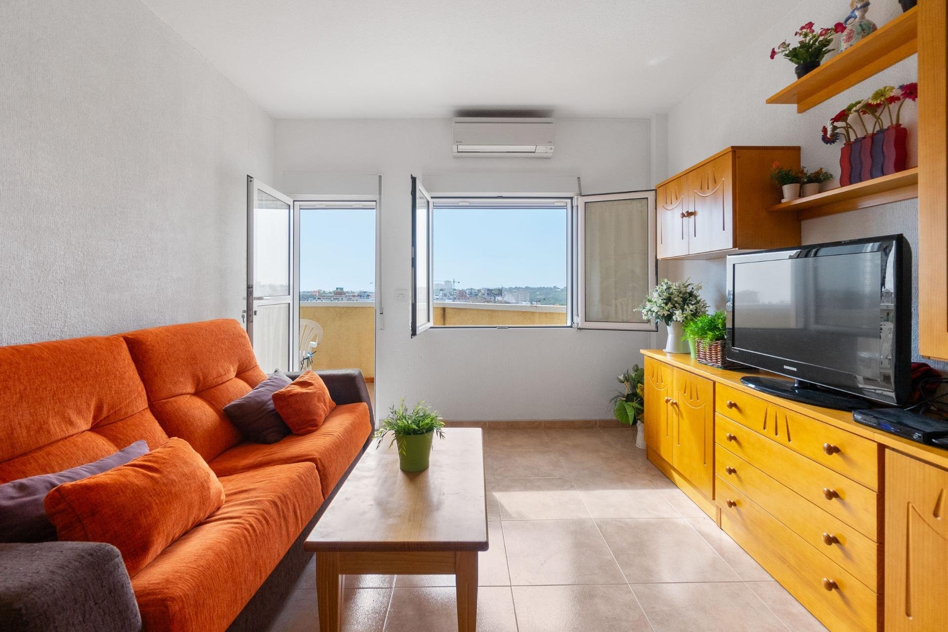 Resale - Apartment - Orihuela Costa - Campoamor