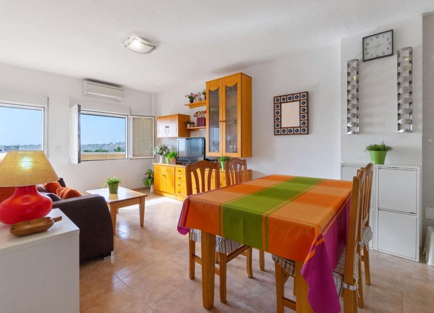 Resale - Apartment - Orihuela Costa - Campoamor