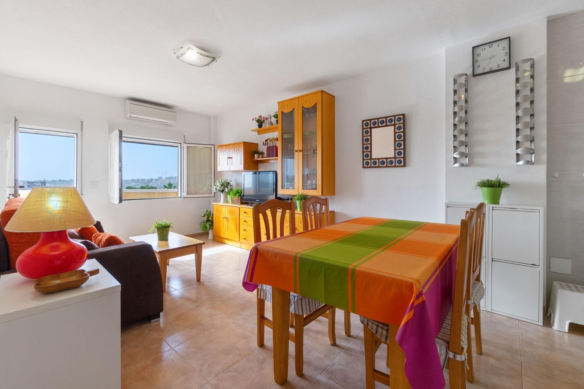 Resale - Apartment - Orihuela Costa - Campoamor