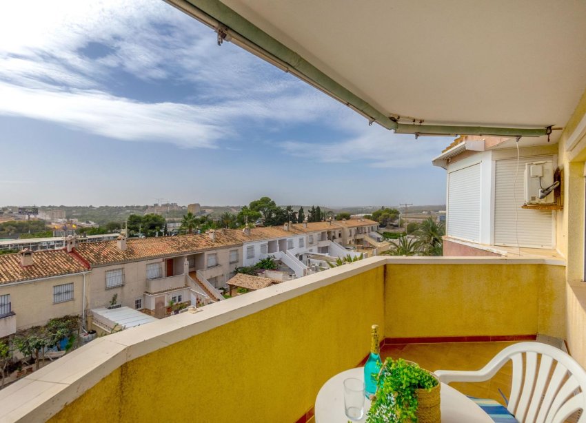 Resale - Apartment - Orihuela Costa - Campoamor