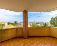 Resale - Apartment - Orihuela Costa - Campoamor