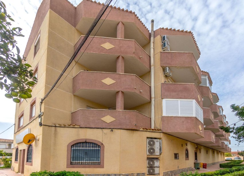 Resale - Apartment - Orihuela Costa - Campoamor