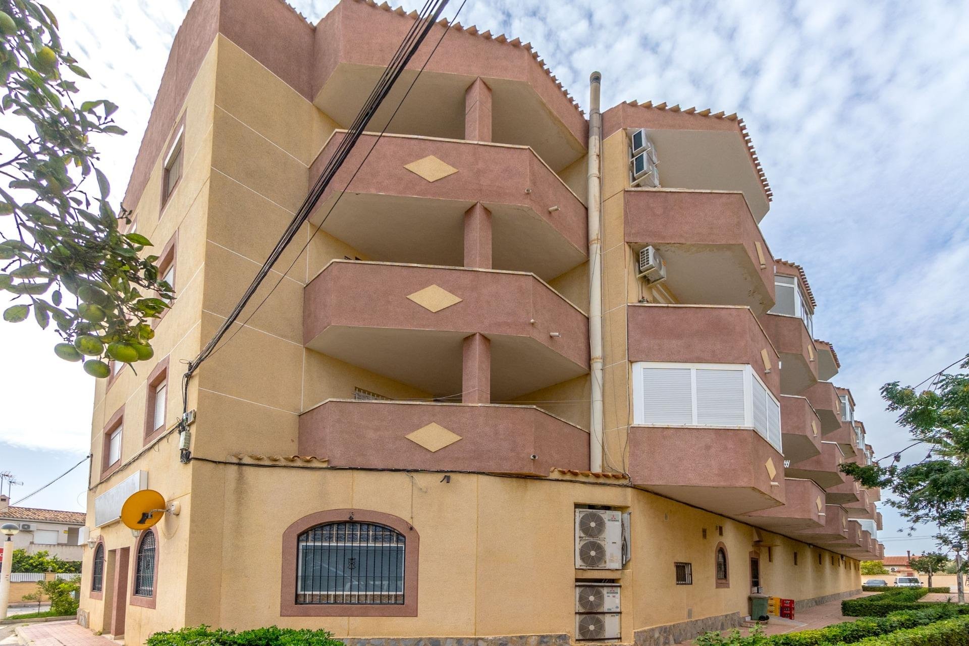 Resale - Apartment - Orihuela Costa - Campoamor