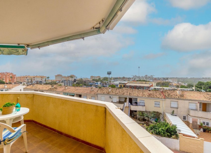 Resale - Apartment - Orihuela Costa - Campoamor