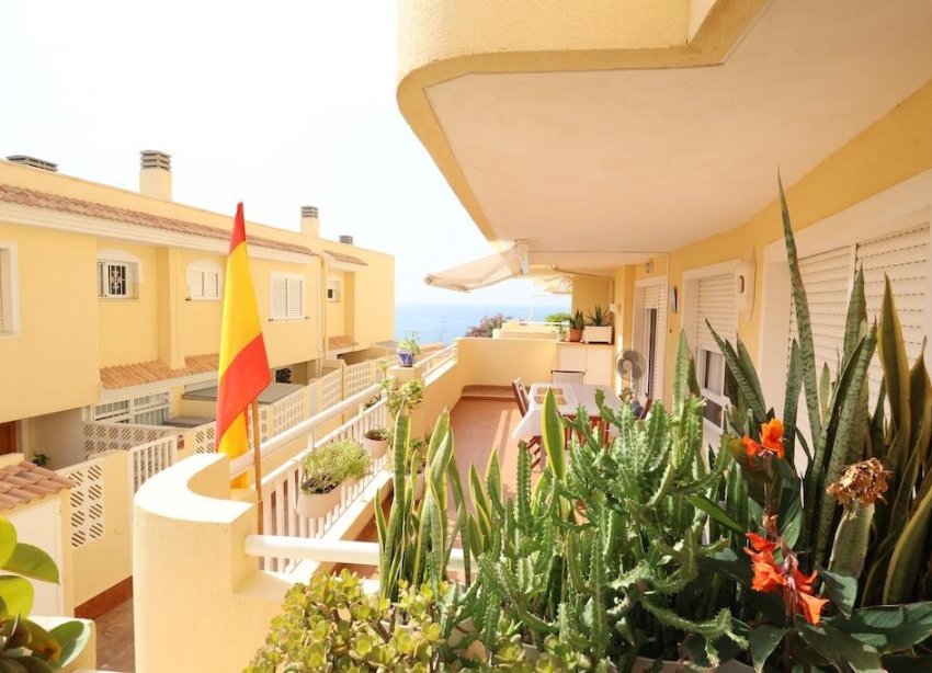 Resale - Apartment - Orihuela Costa - Campoamor