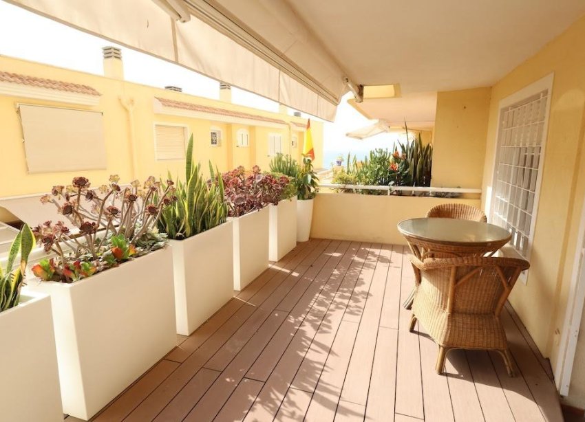 Resale - Apartment - Orihuela Costa - Campoamor