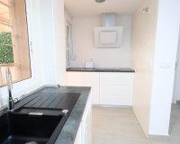 Resale - Apartment - Orihuela Costa - Campoamor