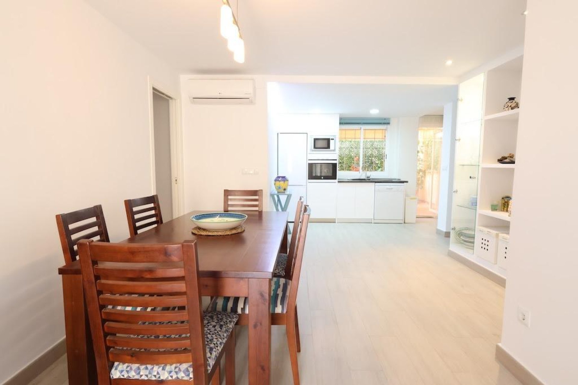 Resale - Apartment - Orihuela Costa - Campoamor